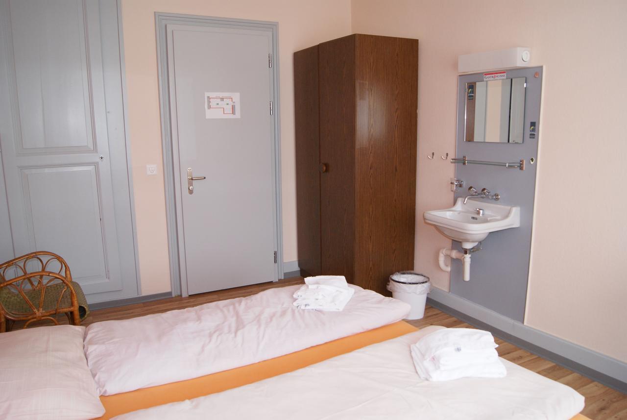 Hotel Schlosspintli Spiez Zewnętrze zdjęcie