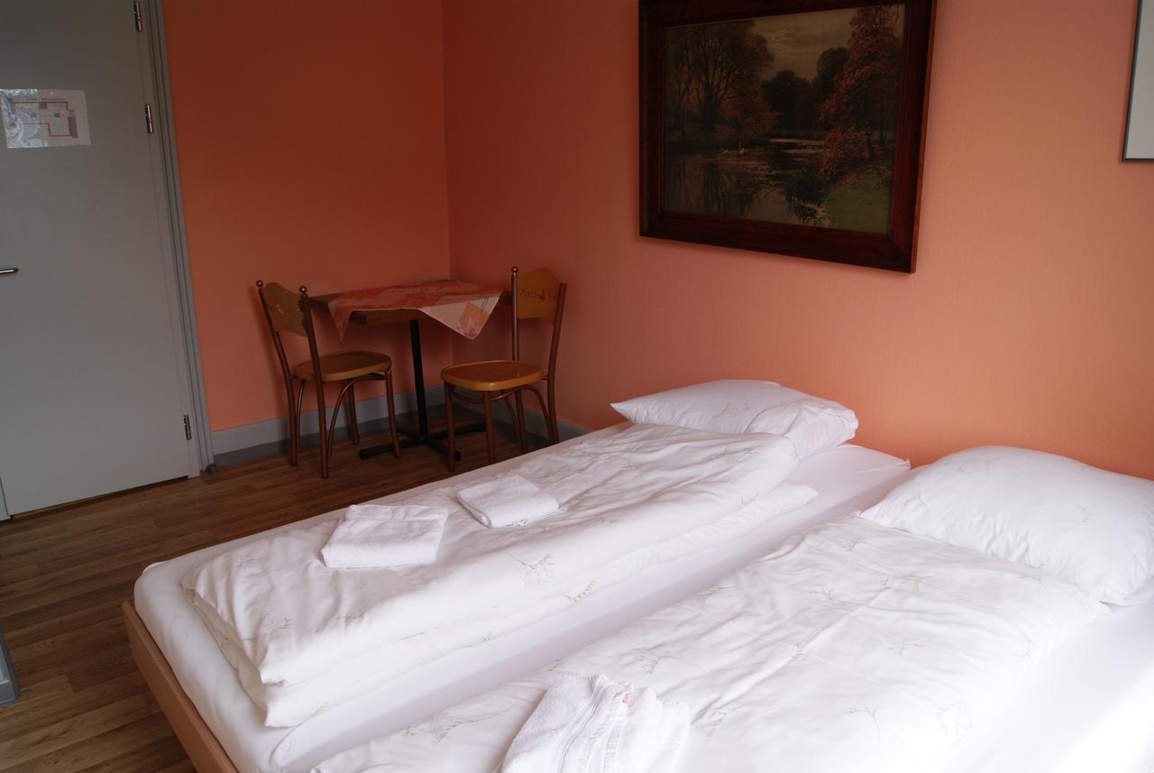 Hotel Schlosspintli Spiez Zewnętrze zdjęcie